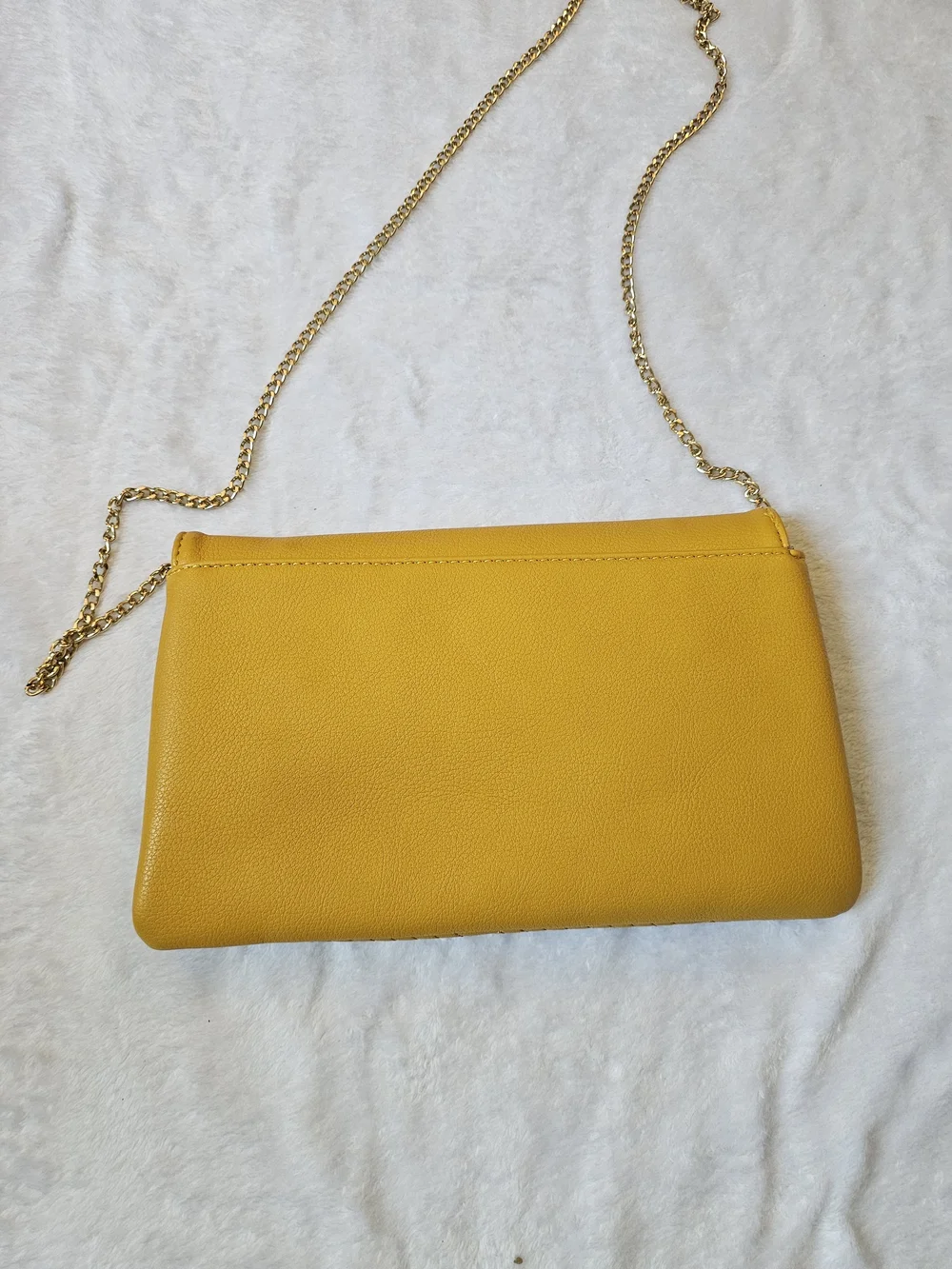 Lulu's Crossbody Bag with Gold Chain